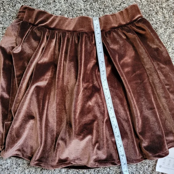 NWT Brown Velvet-esque mini Skirt / Skort - large - Picture 4 of 5